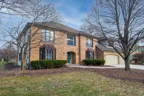 824 Turnbridge Cir, Naperville, IL 60540