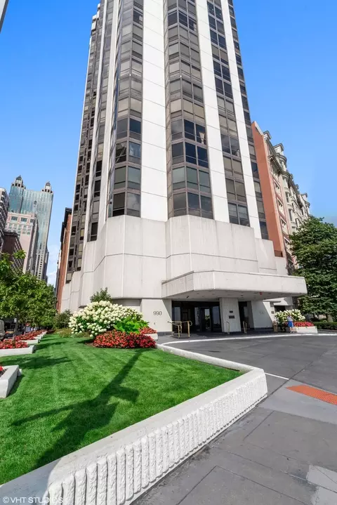 990 N Lake Shore Dr #22E, Chicago, IL 60611