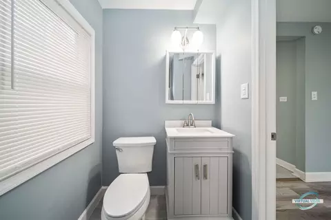 Bath - 14751 Evers St, Dolton, IL 60419 photo 3 of 4