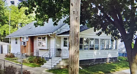 313 S State St, Aurora, IL 60505