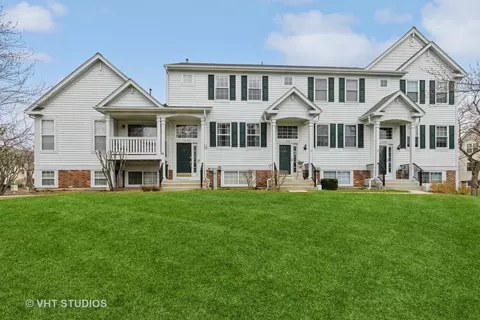 1092 Manchester Cir #1092, Grayslake, IL 60030
