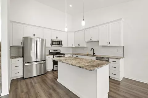 Kitchen - 1034 Old Lincoln Hwy, Griffith, IN 46319 photo 1 of 4