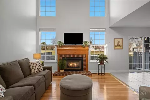 Living - 1304 Filly Ln, Bartlett, IL 60103 photo 3 of 5