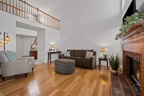 Living - 1304 Filly Ln, Bartlett, IL 60103 photo 2 of 5