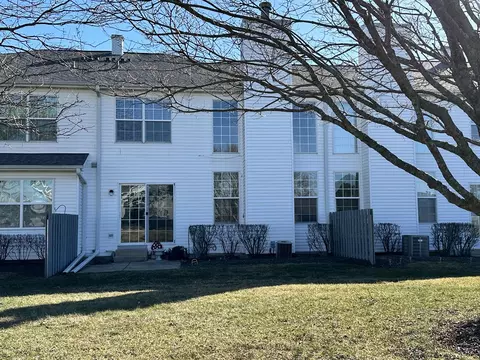 Exterior - 1304 Filly Ln, Bartlett, IL 60103 photo 3 of 6
