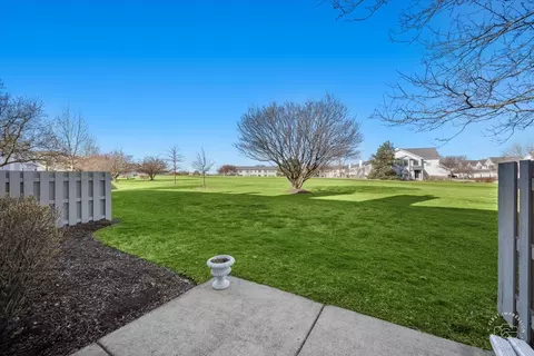 Exterior - 1304 Filly Ln, Bartlett, IL 60103 photo 5 of 6