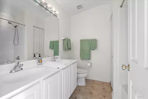 Bath - 1304 Filly Ln, Bartlett, IL 60103 photo 1 of 4