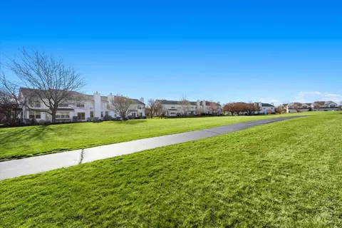 Exterior - 1304 Filly Ln, Bartlett, IL 60103 photo 4 of 6