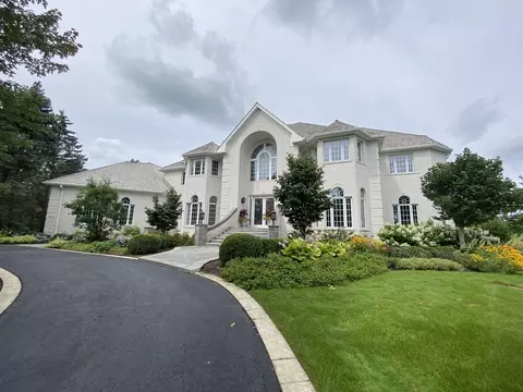 4454 Kettering Dr, Long Grove, IL 60047