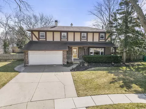 489 Trinity Ct, Buffalo Grove, IL 60089