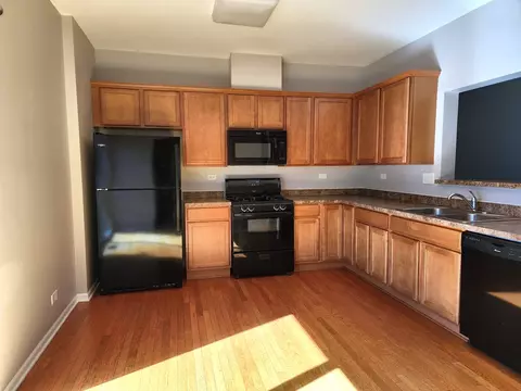 Kitchen - 3359 Cameron Dr, Elgin, IL 60124 photo 2 of 3