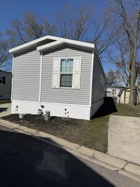 56 Cedar Ln, Justice, IL 60458