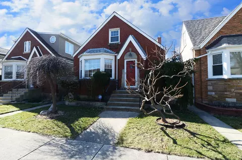 5128 N Marmora Ave, Chicago, IL 60630