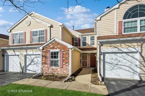 25 Truman Ct #B, Streamwood, IL 60107