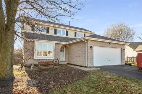 1568 Gloria Ct, Aurora, IL 60504