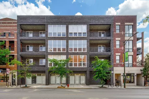 3530 N Lincoln Ave #201, Chicago, IL 60657