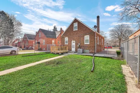 Exterior - 10029 S Crandon Ave, Chicago, IL 60617 photo 5 of 7