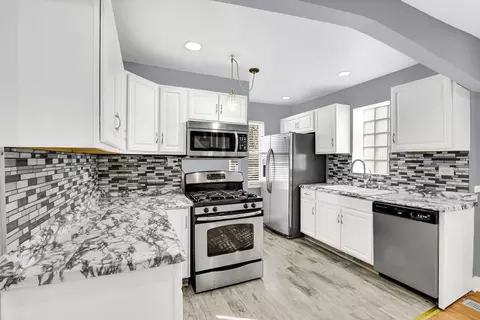 Kitchen - 10029 S Crandon Ave, Chicago, IL 60617 photo 2 of 4
