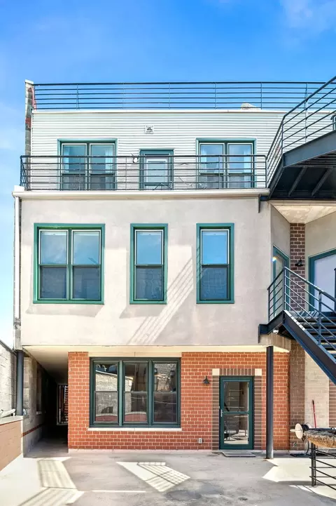 2840 N Lincoln Ave #F, Chicago, IL 60657