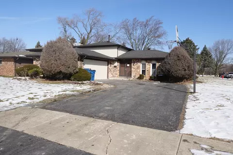 42 E 156th St, South Holland, IL 60473