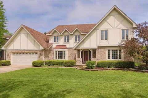 1520 Brittany Ln, Hoffman Estates, IL 60192