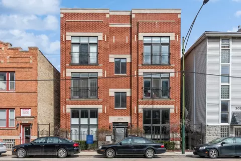 3057 N Clybourn Ave #2N, Chicago, IL 60618