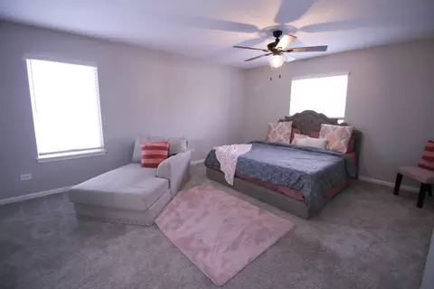 Bedroom - 2852 Sun Valley Dr, Plainfield, IL 60586 photo 2 of 11