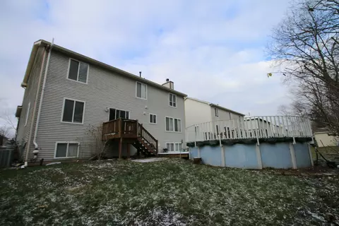 Exterior - 2852 Sun Valley Dr, Plainfield, IL 60586 photo 4 of 9