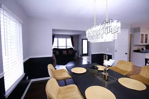 Dining - 2852 Sun Valley Dr, Plainfield, IL 60586 photo 3 of 4