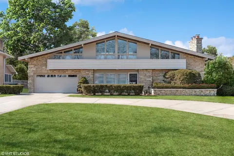 3832 Wilcox Ave, Downers Grove, IL 60515