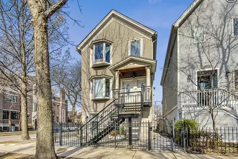 1456 W Wolfram St #1, Chicago, IL 60657