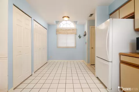 158 E Springbrook Dr, Bloomingdale, IL 60108 photo 4