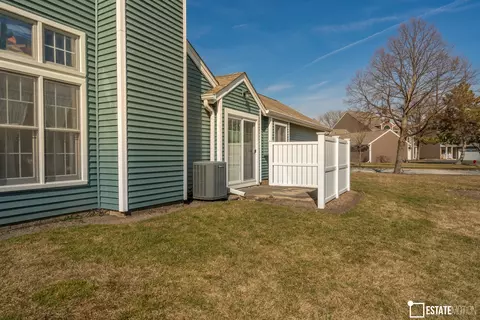 158 E Springbrook Dr, Bloomingdale, IL 60108 photo 19