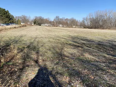 000 Resource Ln, Genoa, IL 60135