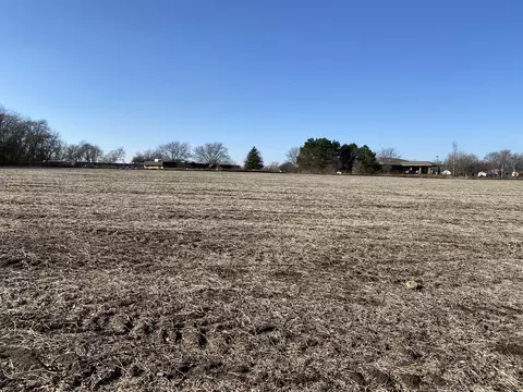 000 Resource Ln, Genoa, IL 60135 photo 2
