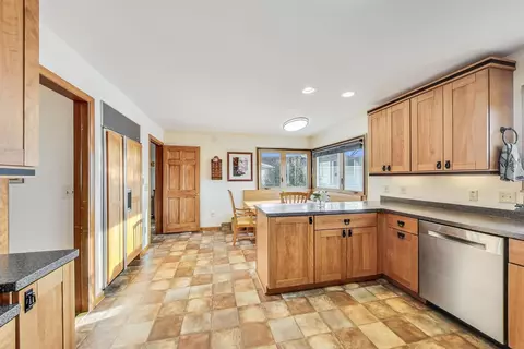 Kitchen - 3316 Millstream Rd, Marengo, IL 60152 photo 3 of 7