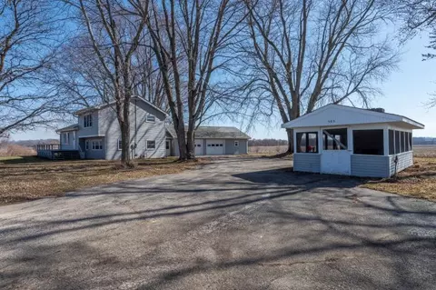 Exterior - 505 E 3rd St, Leaf River, IL 61047 photo 3 of 7