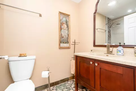 Bath - 1606 Thames Ct #A, Wheaton, IL 60189 photo 2 of 2