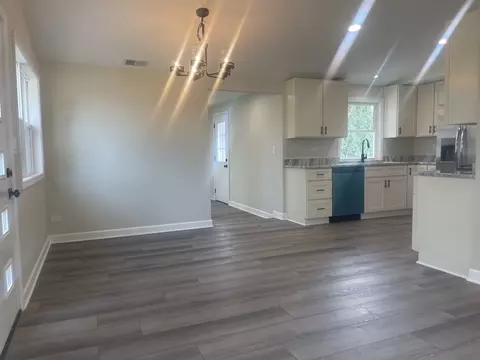 Living - 809 Barbara Ln, Mchenry, IL 60050 photo 1 of 1