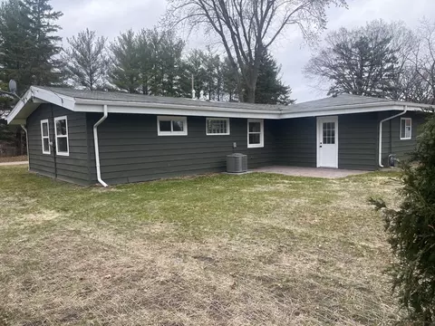 Exterior - 809 Barbara Ln, Mchenry, IL 60050 photo 3 of 6