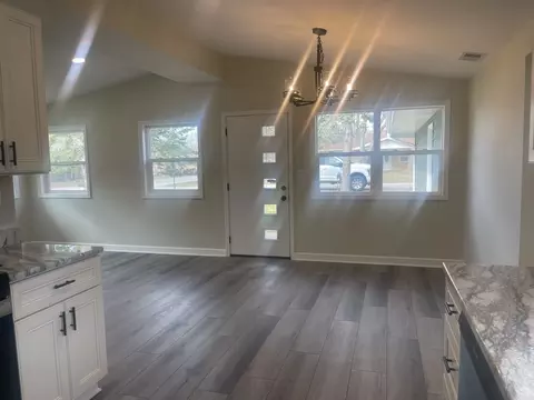 Entry Way - 809 Barbara Ln, Mchenry, IL 60050 photo 1 of 1