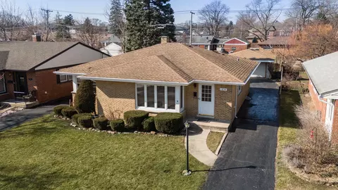1854 Spruce Ave, Des Plaines, IL 60018