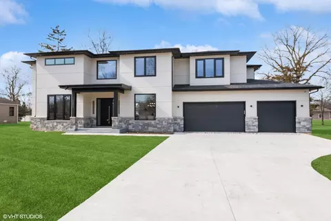 2306 N Pine Ave, Arlington Heights, IL 60004