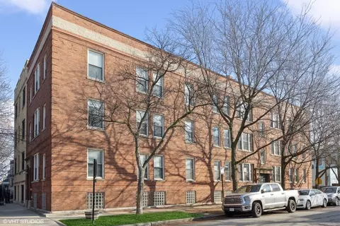 4055 N Wolcott Ave #3S, Chicago, IL 60613