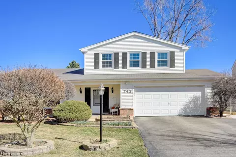 743 Quebec Pl, Westmont, IL 60559