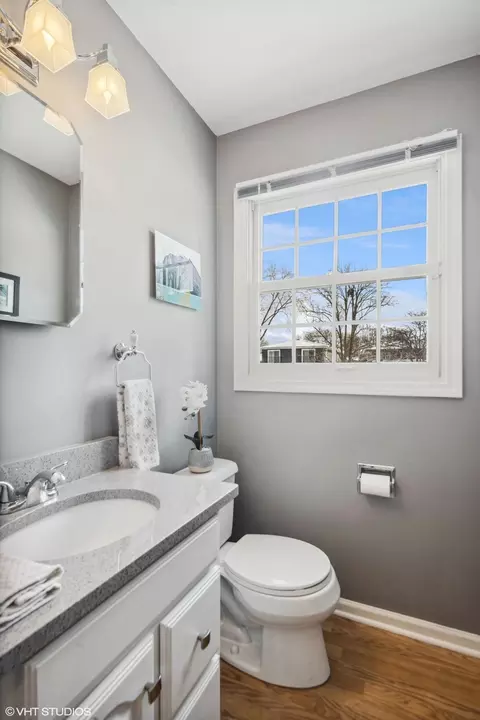 8461 Walredon Ave, Burr Ridge, IL 60527 photo 8
