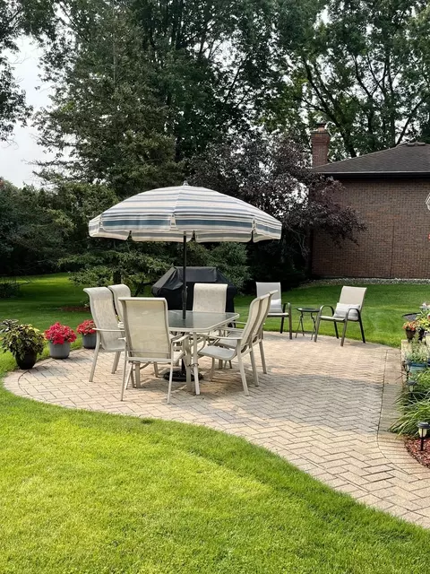 8461 Walredon Ave, Burr Ridge, IL 60527 photo 19