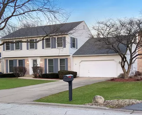 8461 Walredon Ave, Burr Ridge, IL 60527