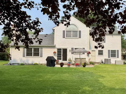 8461 Walredon Ave, Burr Ridge, IL 60527 photo 18
