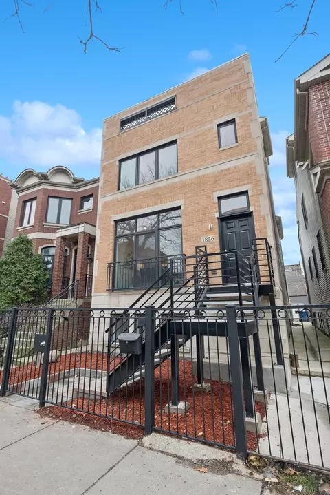 1836 N California Ave, Chicago, IL 60647